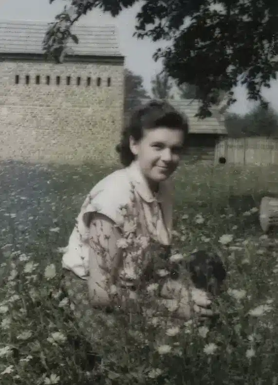 Marija_Simonka_mer_rozami_color
